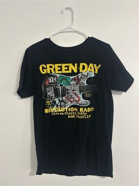 Black Graphic Tee - Green Day Revolution Radio Design